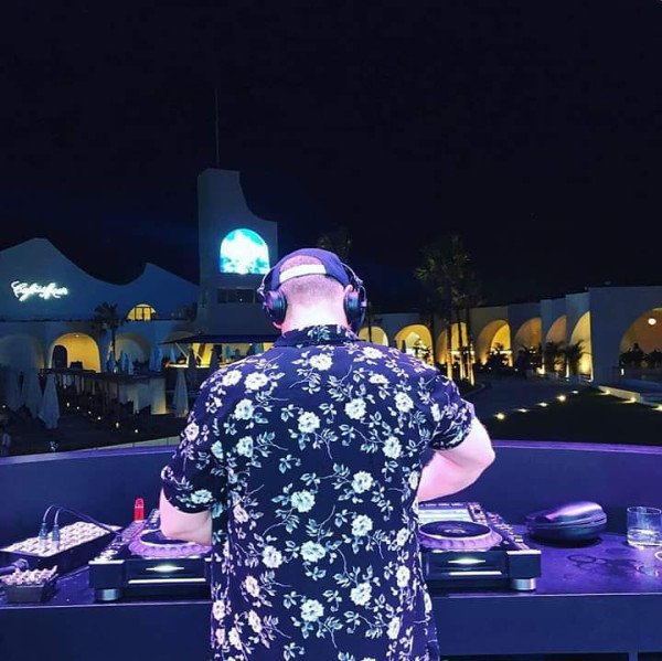 Whats On (5) | Café del Mar Bali